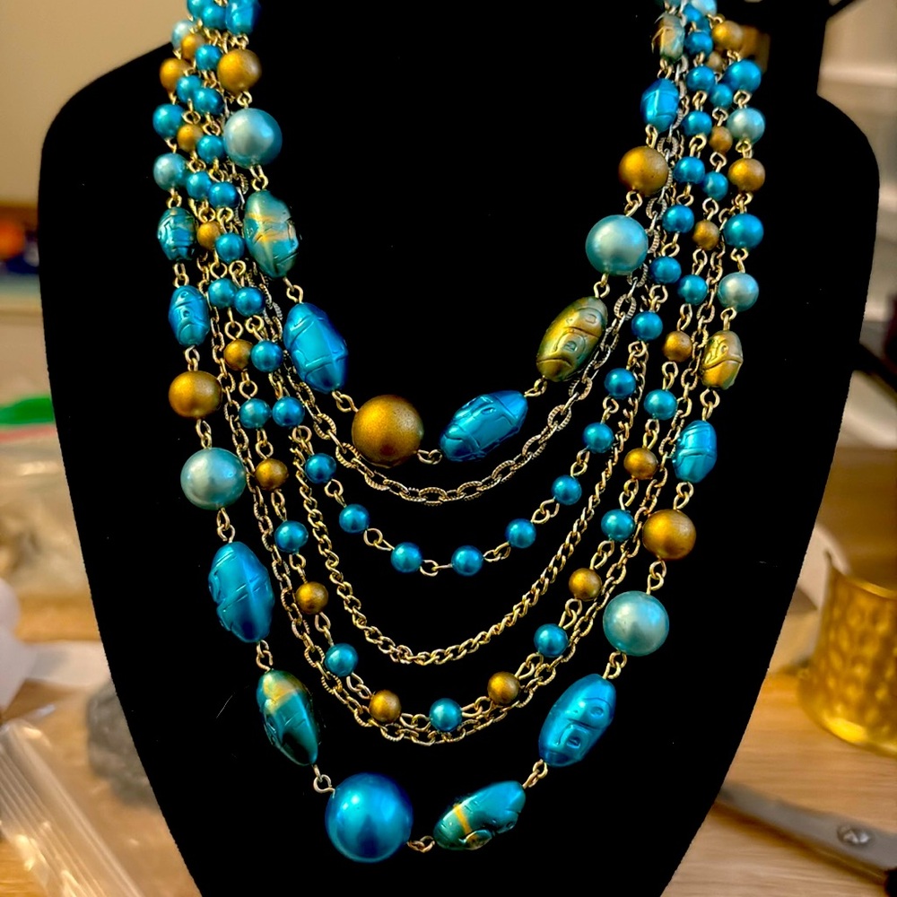 Vintage multi strand faux pearl Neaklace